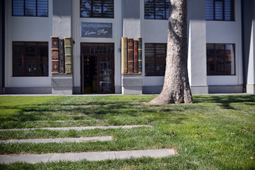 SEBEȘ, 24 IUNIE – 3 IULIE 2026: O NOUĂ EDIȚIE A BIBLIOTECII DE VACANȚĂ. 10 ANI DE POVESTE, CU ZÂMBETE ȘI JOCURILE COPILĂRIEI!