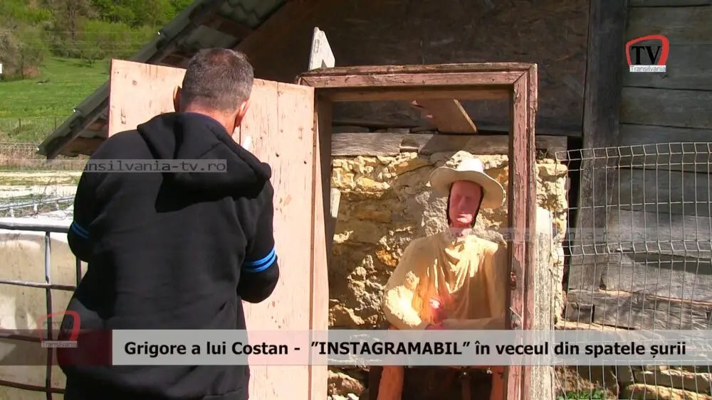 (VIDEO) Grigore a lui Costan – ”INSTAGRAMABIL” în veceul din spatele șurii