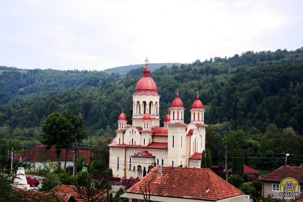 O nouă atracție turistică: crucea de la Bucea