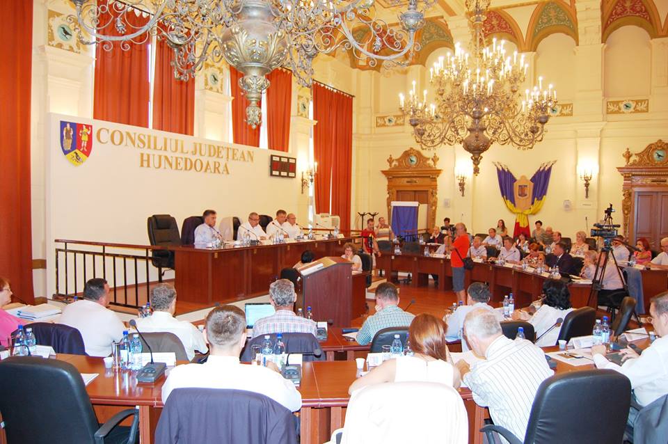 CJ Hunedoara girează peste 30 de evenimente dedicate Centenarului Unirii