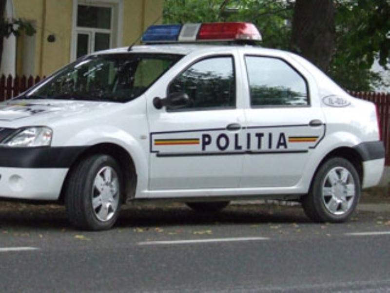 Biciclist băut, accidentat de o mașină pe o stradă din Cugir