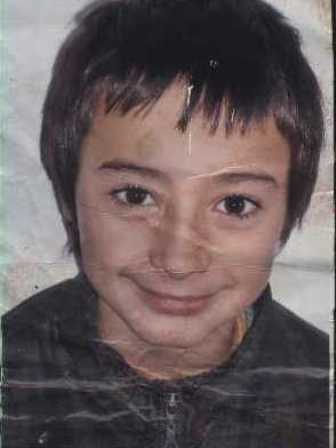 Poliţiştii îl caută pe Sandu Ştefan Emilian, de 13 ani, din Municipiul Alba Iulia, dispărut de la domiciliu