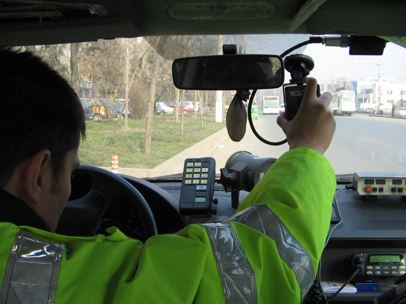 Amenzi în valoare de peste 6000 de lei, aplicate de polițiștii din Sebeș, șoferilor vitezomani